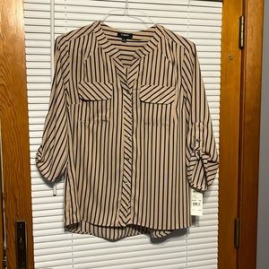 Women’s size medium button down blouse